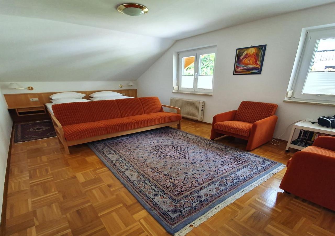 Haus Kraller-Urlaub Mit Seeblick Милщат Екстериор снимка