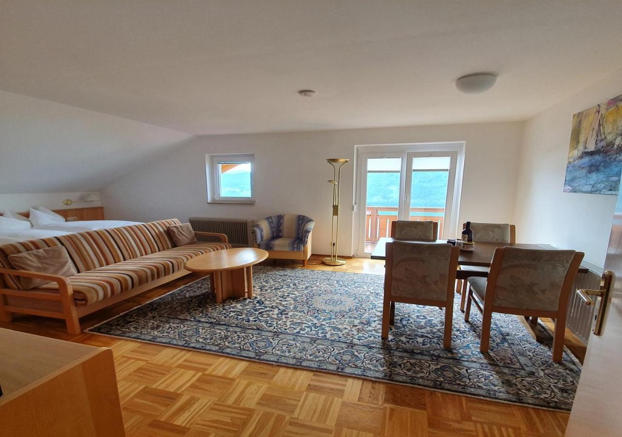 Haus Kraller-Urlaub Mit Seeblick Милщат Екстериор снимка